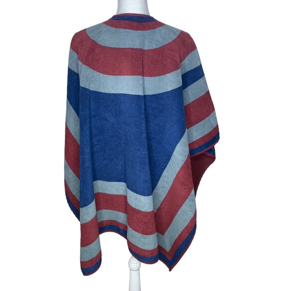 Woolrich Fleece Blanket Wrap Poncho - Picture 2 of 4
